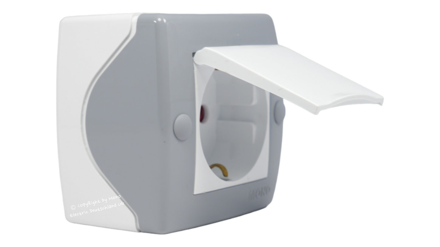 Steckdose mit Klappdeckel und Kindersicherung