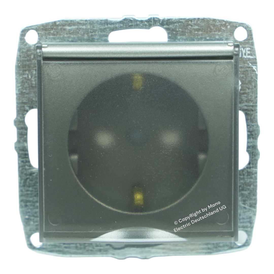 Steckdose mit Klappdeckel und Kindersicherung