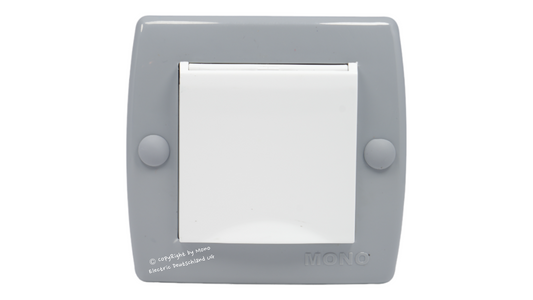 Steckdose mit Klappdeckel
